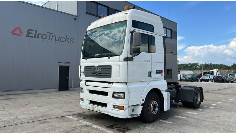 MAN TGA 18.410 (MANUAL PUMP / POMPE MANUELLE / MANUAL GEARBOX / BOITE MANUELLE) - Тягач: фото 1 MAN TGA 18.410 (MANUAL PUMP / POMPE MANUELLE / MANUAL GEARBOX / BOITE MANUELLE) - Тягач: фото 1