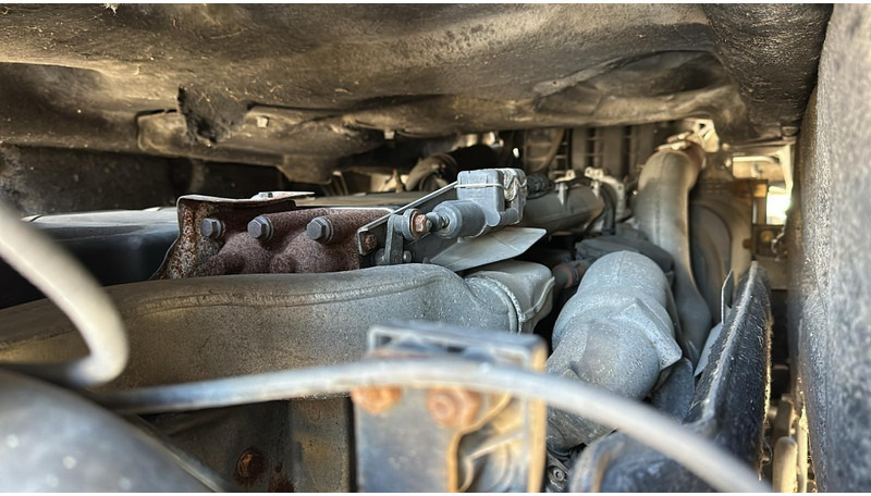 Тягач MAN TGA 18.430 (BOITE MANUELLE / MANUAL GEARBOX): фото 16