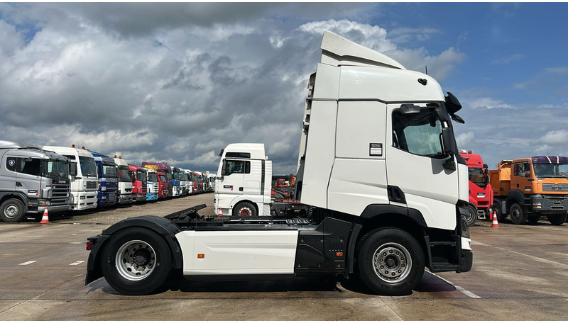 Renault T440 (BELGIAN TRUCK / PERFECT CONDITION / DTI 13 / 2 TANKS / FULL SPOILERS + SIDESKIRTS) - Тягач: фото 4 Renault T440 (BELGIAN TRUCK / PERFECT CONDITION / DTI 13 / 2 TANKS / FULL SPOILERS + SIDESKIRTS) - Тягач: фото 4