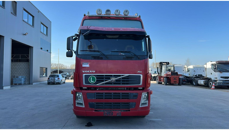 Volvo FH 400 (MANUAL GEARBOX / EURO 5 / BOITE MANUELLE) - Тягач: фото 2 Volvo FH 400 (MANUAL GEARBOX / EURO 5 / BOITE MANUELLE) - Тягач: фото 2