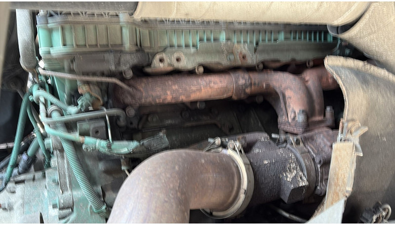 Тягач Volvo FH 460 (CHASSIS 2015 / PERFECT CONDITION / CLEAN CHASSIS): фото 16
