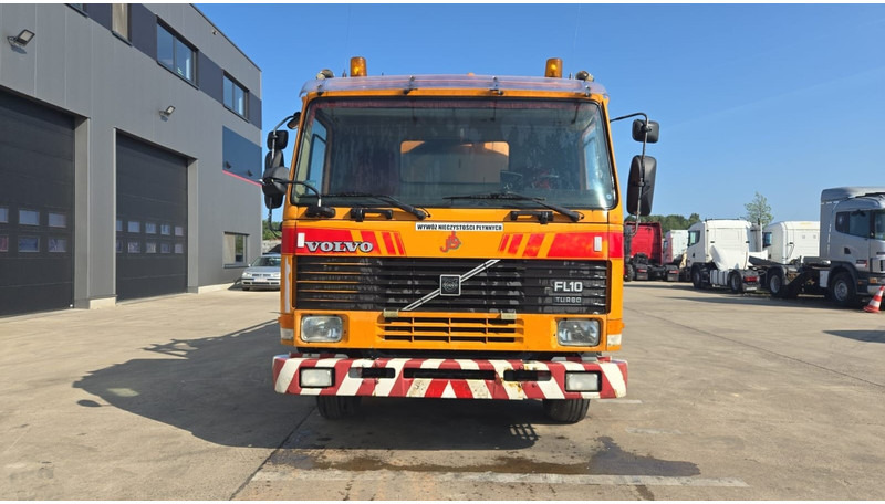 Volvo FL 10 - 320 (10500L + 1500L / 10 TYRES FULL STEEL / HIGH PRESSURE + VACUUM / POMPE MANUELLE / MANUAL PUMP) - Ассенизатор: фото 2 Volvo FL 10 - 320 (10500L + 1500L / 10 TYRES FULL STEEL / HIGH PRESSURE + VACUUM / POMPE MANUELLE / MANUAL PUMP) - Ассенизатор: фото 2