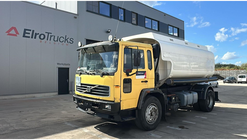 Volvo FL 6-18 (12400 LITERS / 3 COMPARTIMENTS / EURO 2 / STEEL SUSP. / LAMES) - Грузовик-цистерна: фото 1 Volvo FL 6-18 (12400 LITERS / 3 COMPARTIMENTS / EURO 2 / STEEL SUSP. / LAMES) - Грузовик-цистерна: фото 1
