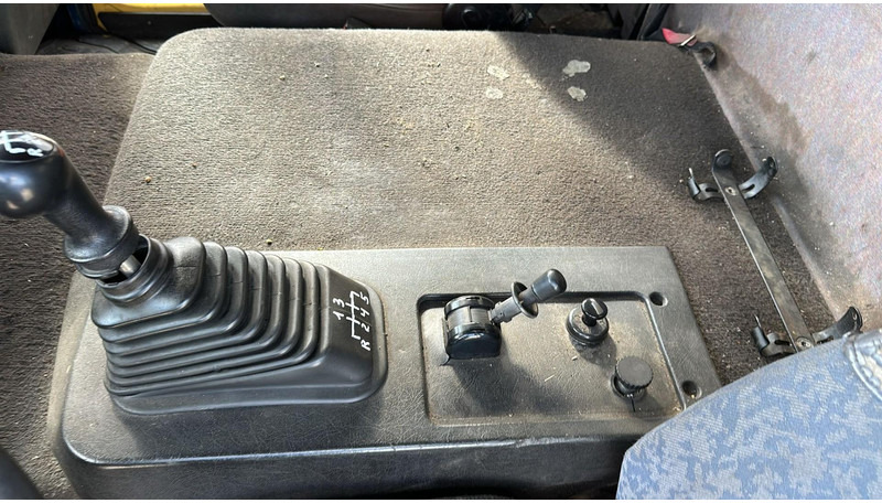 Грузовик-цистерна Volvo FL 6-18 (12400 LITERS / 3 COMPARTIMENTS / EURO 2 / STEEL SUSP. / LAMES): фото 15