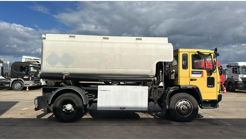 Volvo FL 6-18 (12400 LITERS / 3 COMPARTIMENTS / EURO 2 / STEEL SUSP. / LAMES) - Грузовик-цистерна: фото 4 Volvo FL 6-18 (12400 LITERS / 3 COMPARTIMENTS / EURO 2 / STEEL SUSP. / LAMES) - Грузовик-цистерна: фото 4