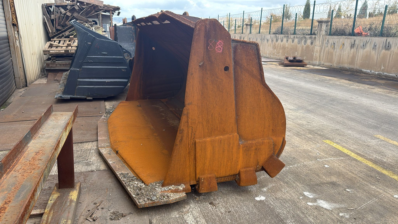 KOMATSU WA500 Loading Bucket - Ковш для погрузчика: фото 3 KOMATSU WA500 Loading Bucket - Ковш для погрузчика: фото 3