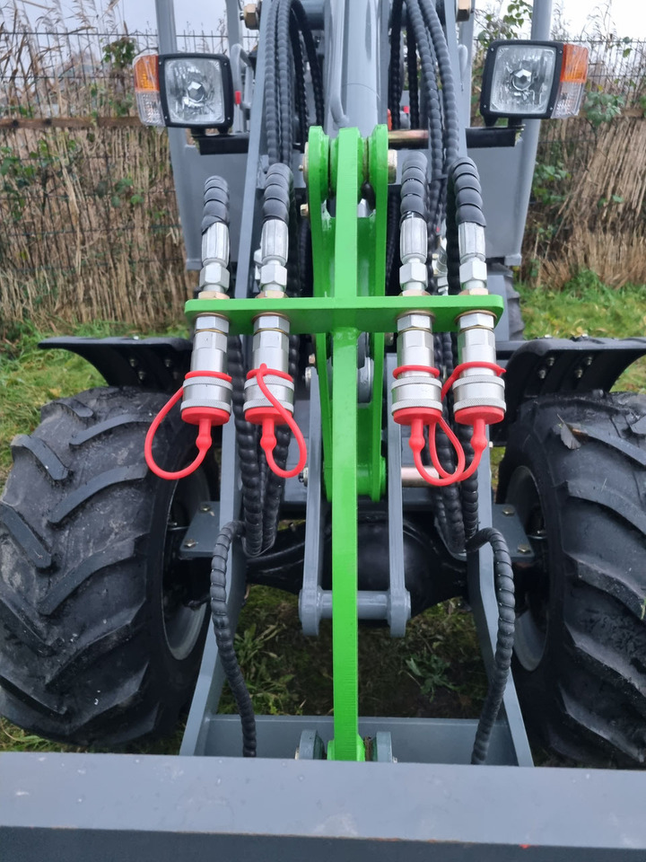 Колёсный погрузчик WCM-L2110e: фото 9 Колёсный погрузчик WCM-L2110e: фото 9