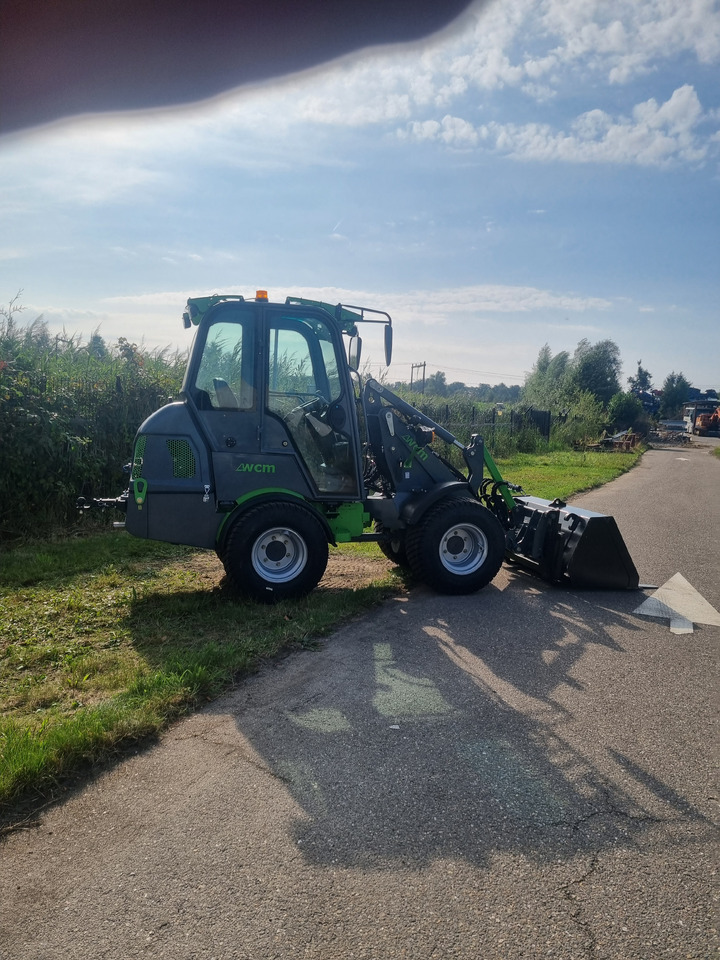 WCM L2412 - Колёсный погрузчик: фото 2 WCM L2412 - Колёсный погрузчик: фото 2