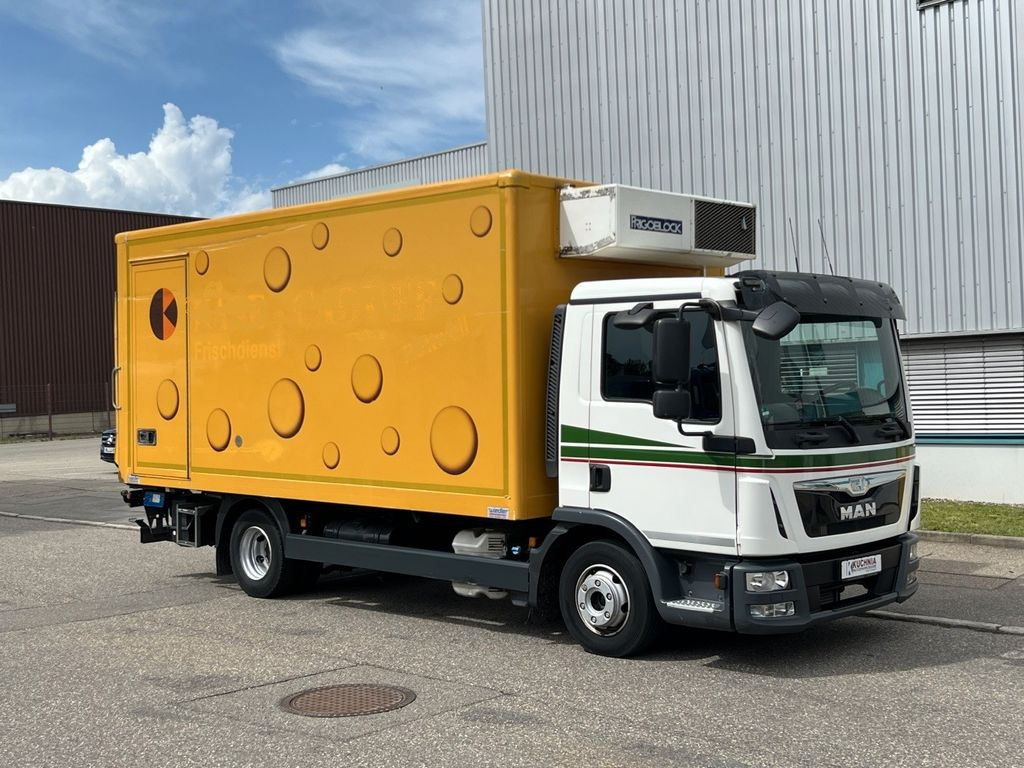 MAN TGL 8.220 Kühlkoffer 5,26m LBW Klima Luftgef. MAN TGL 8.220 Kühlkoffer 5,26m LBW Klima Luftgef. - Фургон-рефрижератор: фото 1 MAN TGL 8.220 Kühlkoffer 5,26m LBW Klima Luftgef. MAN TGL 8.220 Kühlkoffer 5,26m LBW Klima Luftgef. - Фургон-рефрижератор: фото 1