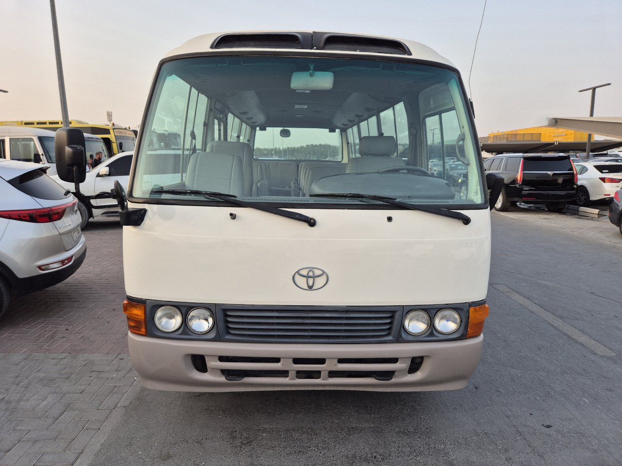 TOYOTA Coaster ... 25 places ...climatisé - Микроавтобус, Пассажирский фургон: фото 4 TOYOTA Coaster ... 25 places ...climatisé - Микроавтобус, Пассажирский фургон: фото 4