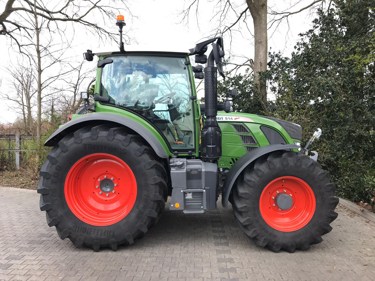 FENDT 514 Vario S4 ProfiPlus - Трактор: фото 4 FENDT 514 Vario S4 ProfiPlus - Трактор: фото 4