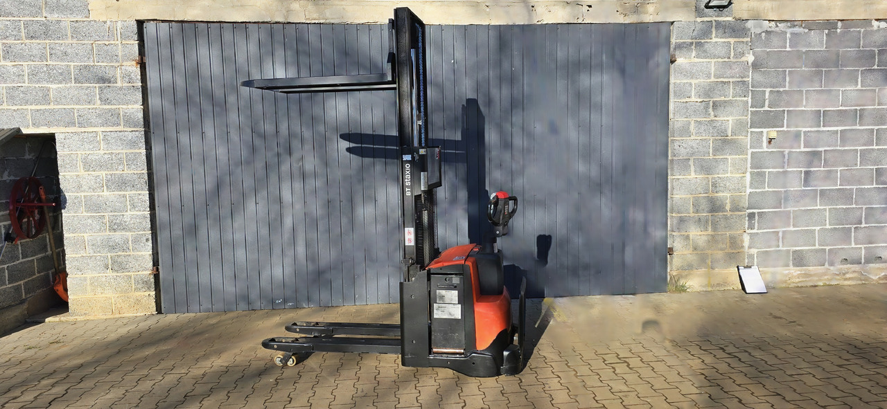 BT SWE 200 D initilal lift, wstępne podnoszenie wideł - Штабелер: фото 5 BT SWE 200 D initilal lift, wstępne podnoszenie wideł - Штабелер: фото 5