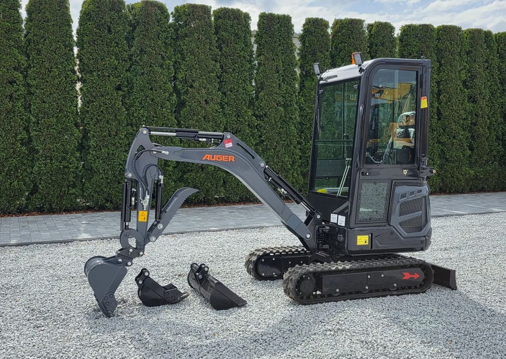 Kubota AUGER NM 18, SILNIK KUBOTA, 3 ŁYŻKI, MINIKOPARKA - Мини-экскаватор: фото 4 Kubota AUGER NM 18, SILNIK KUBOTA, 3 ŁYŻKI, MINIKOPARKA - Мини-экскаватор: фото 4