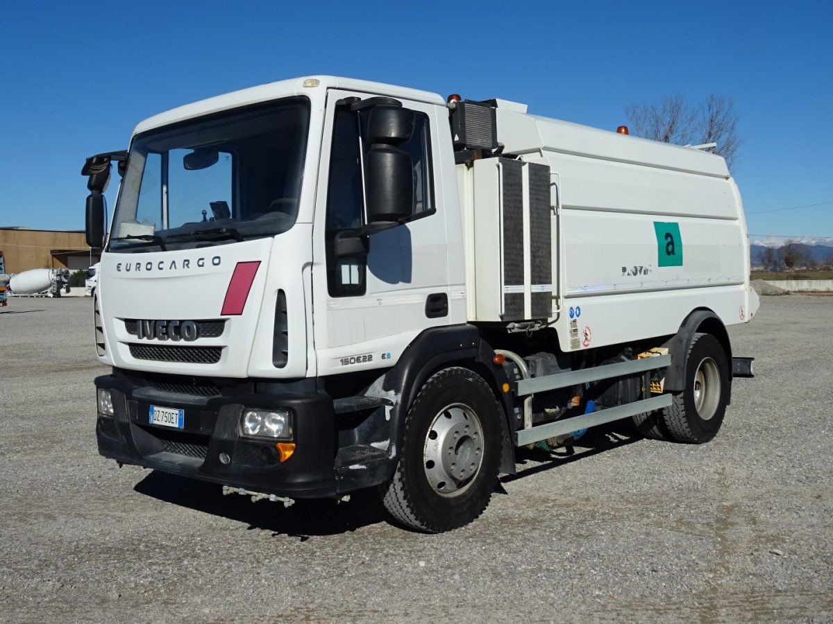 IVECO EUROCARGO 150E22 - Подметально-уборочная машина: фото 3 IVECO EUROCARGO 150E22 - Подметально-уборочная машина: фото 3