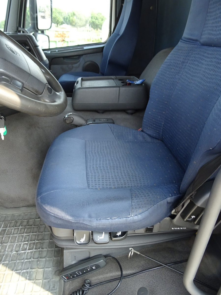 Тентованный грузовик VOLVO FM9 R 62: фото 11