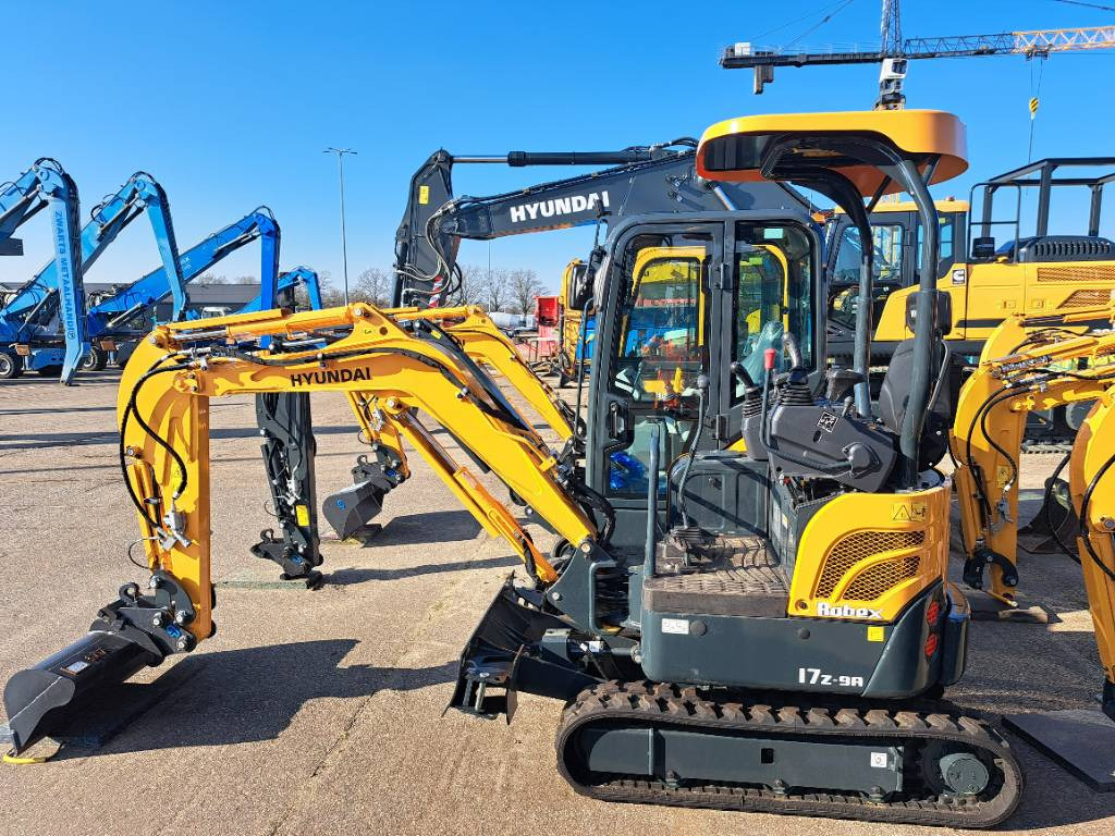 Hyundai R17Z-9AK - Мини-экскаватор: фото 2 Hyundai R17Z-9AK - Мини-экскаватор: фото 2