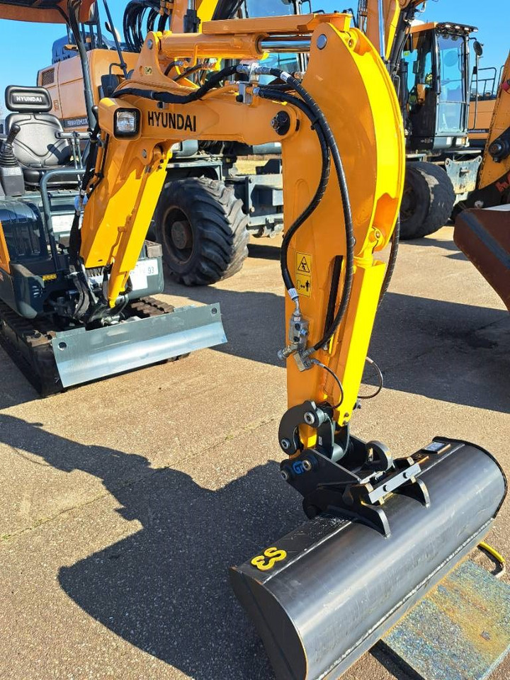 Hyundai R17Z-9AK - Мини-экскаватор: фото 5 Hyundai R17Z-9AK - Мини-экскаватор: фото 5