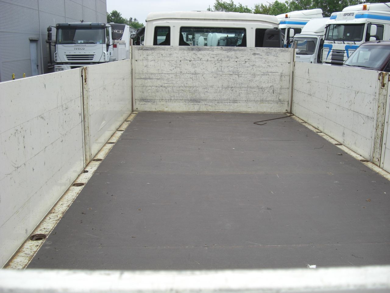 MAN 8180L - Грузовик бортовой/ Платформа: фото 5 MAN 8180L - Грузовик бортовой/ Платформа: фото 5