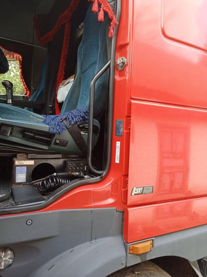 DAF XF 95.430 Tractor unit - Тягач: фото 4 DAF XF 95.430 Tractor unit - Тягач: фото 4