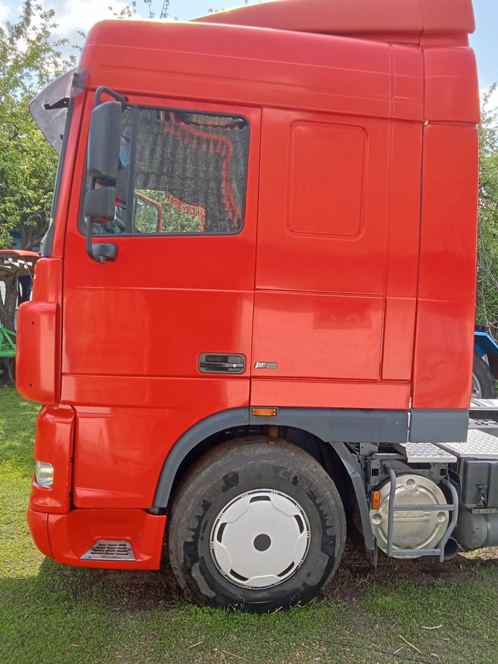 DAF XF 95.430 Tractor unit - Тягач: фото 3 DAF XF 95.430 Tractor unit - Тягач: фото 3