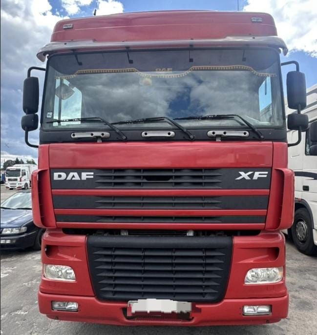 DAF XF 95 Tractor unit - Тягач: фото 2 DAF XF 95 Tractor unit - Тягач: фото 2