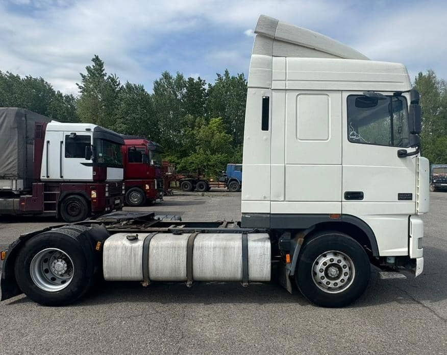DAF XF 95 Tractor unit - Тягач: фото 2 DAF XF 95 Tractor unit - Тягач: фото 2