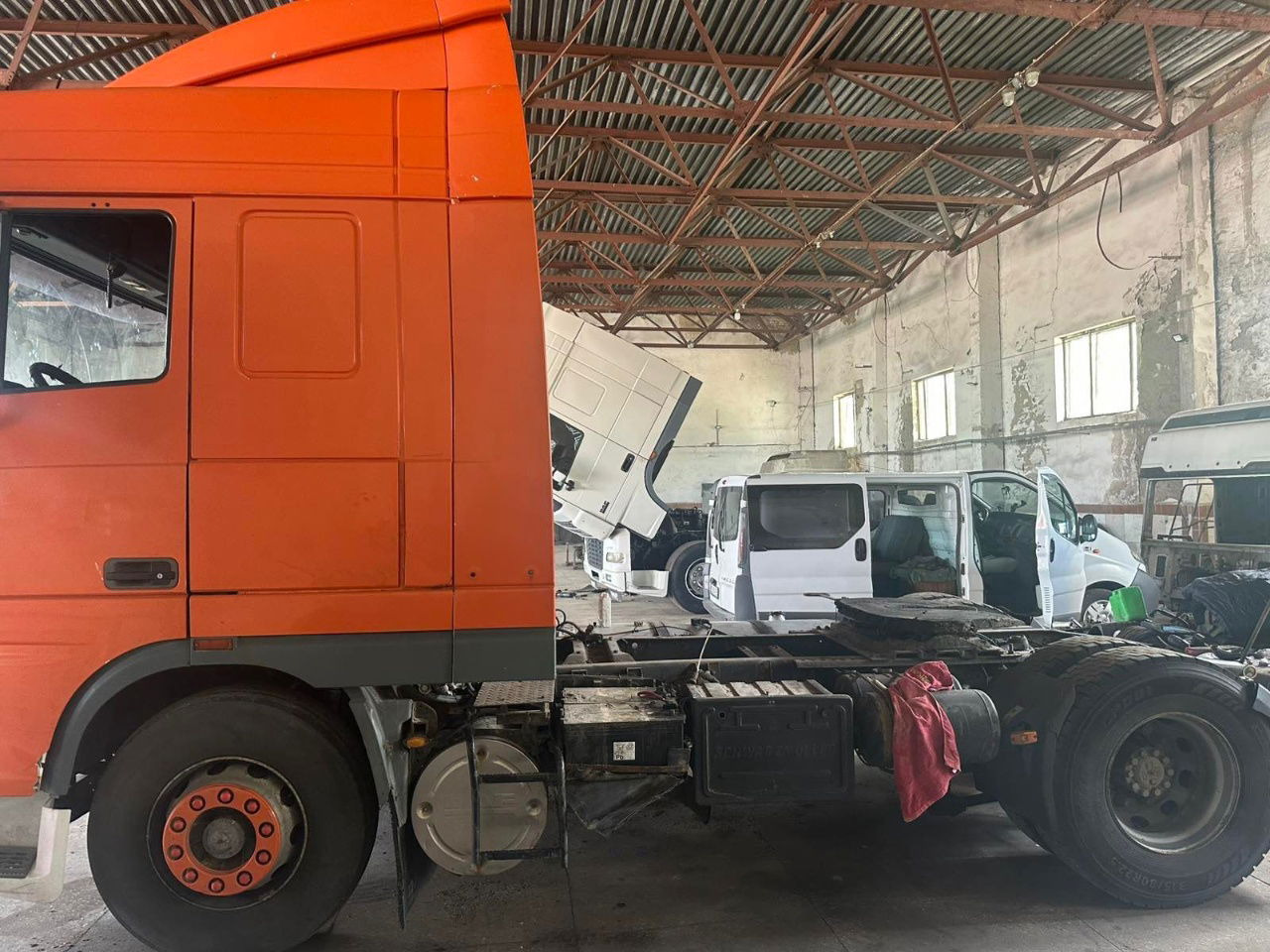 DAF XF 95 Tractor unit - Тягач: фото 4 DAF XF 95 Tractor unit - Тягач: фото 4