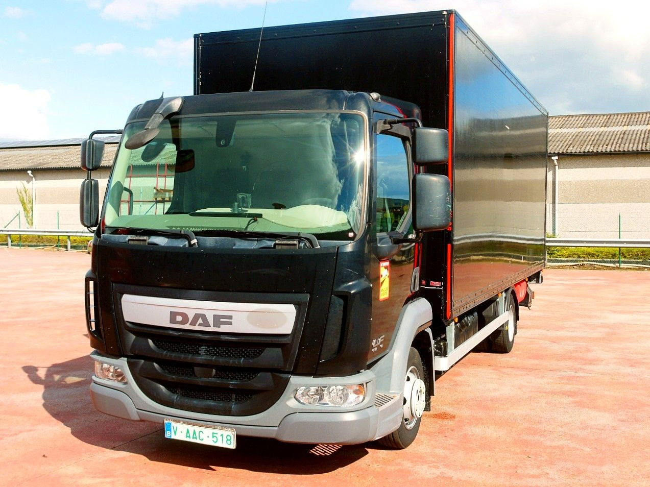 DAF LF FA 180 MEUBEL KOFFER LBW LUFT FEDERUNG AIRCO - Грузовик с закрытым кузовом: фото 5 DAF LF FA 180 MEUBEL KOFFER LBW LUFT FEDERUNG AIRCO - Грузовик с закрытым кузовом: фото 5