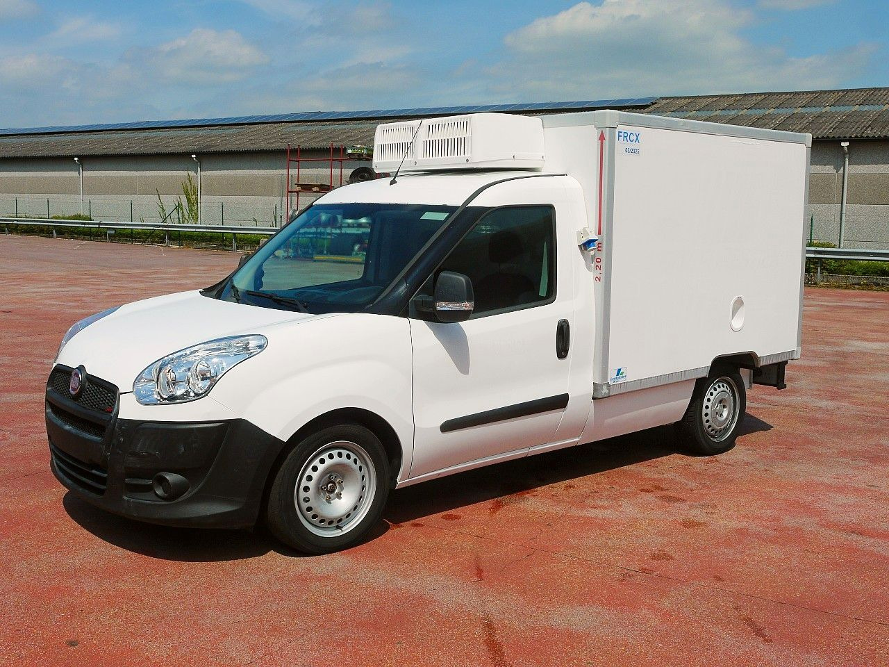 Fiat DOBLO 1.6 KUHKOFFER RELEC FROID TR22 -20C - Фургон-рефрижератор: фото 4 Fiat DOBLO 1.6 KUHKOFFER RELEC FROID TR22 -20C - Фургон-рефрижератор: фото 4