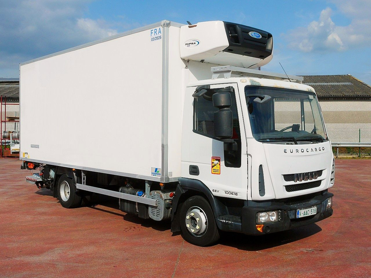 Iveco 100E18 EUROCARGO KUHLKOFFER CARRIER SUPRA 175tkm Iveco 100E18 EUROCARGO KUHLKOFFER CARRIER SUPRA 175tkm - Рефрижератор: фото 2 Iveco 100E18 EUROCARGO KUHLKOFFER CARRIER SUPRA 175tkm Iveco 100E18 EUROCARGO KUHLKOFFER CARRIER SUPRA 175tkm - Рефрижератор: фото 2