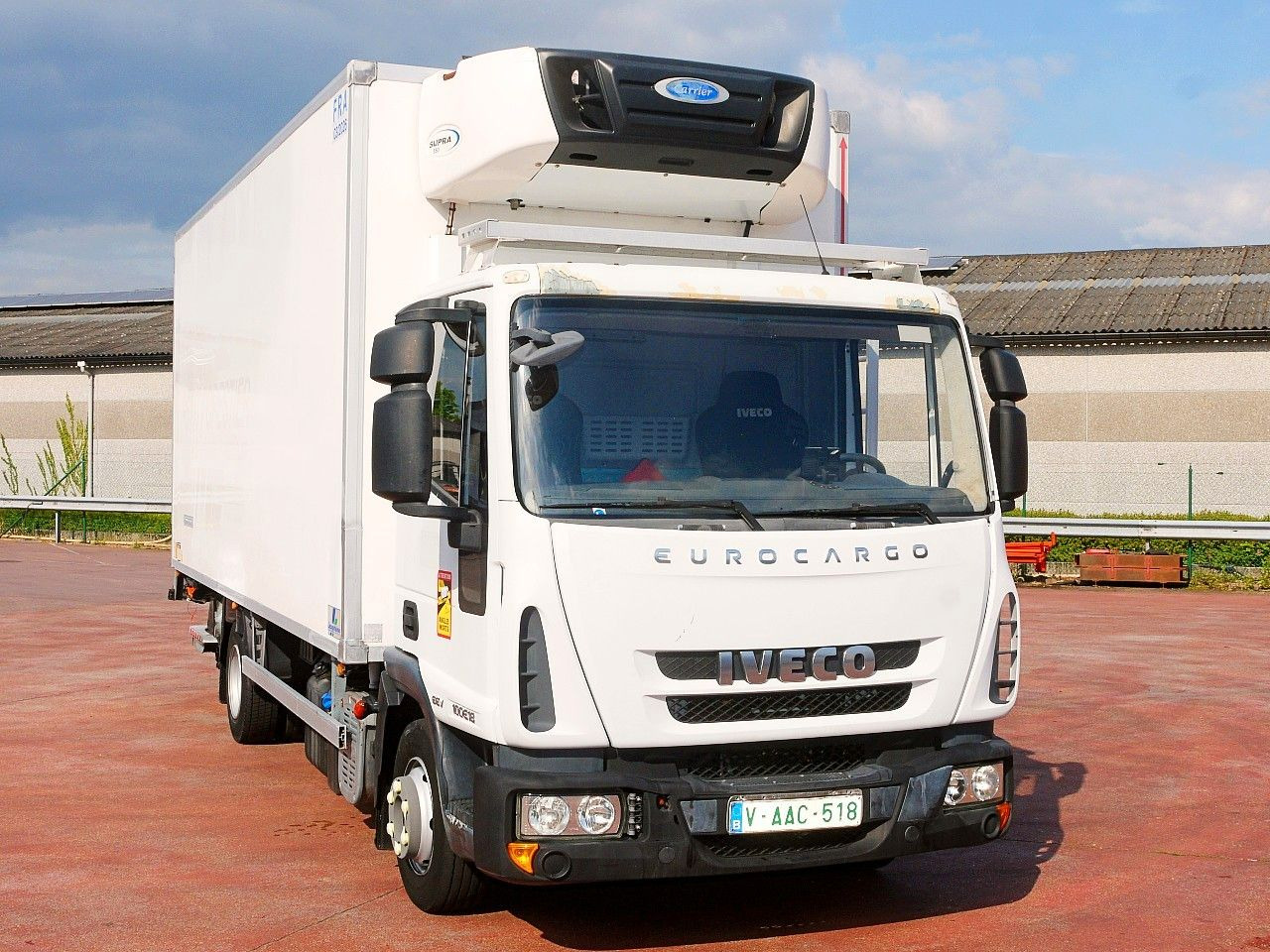 Iveco 100E18 EUROCARGO KUHLKOFFER CARRIER SUPRA 175tkm Iveco 100E18 EUROCARGO KUHLKOFFER CARRIER SUPRA 175tkm - Рефрижератор: фото 1 Iveco 100E18 EUROCARGO KUHLKOFFER CARRIER SUPRA 175tkm Iveco 100E18 EUROCARGO KUHLKOFFER CARRIER SUPRA 175tkm - Рефрижератор: фото 1