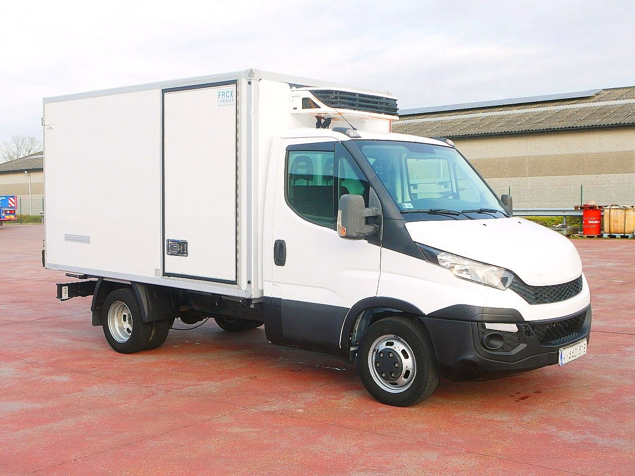 Iveco 35C13 DAILY KUHLKOFFER CARRIER XARIOS 350 -29C - Фургон-рефрижератор: фото 2 Iveco 35C13 DAILY KUHLKOFFER CARRIER XARIOS 350 -29C - Фургон-рефрижератор: фото 2