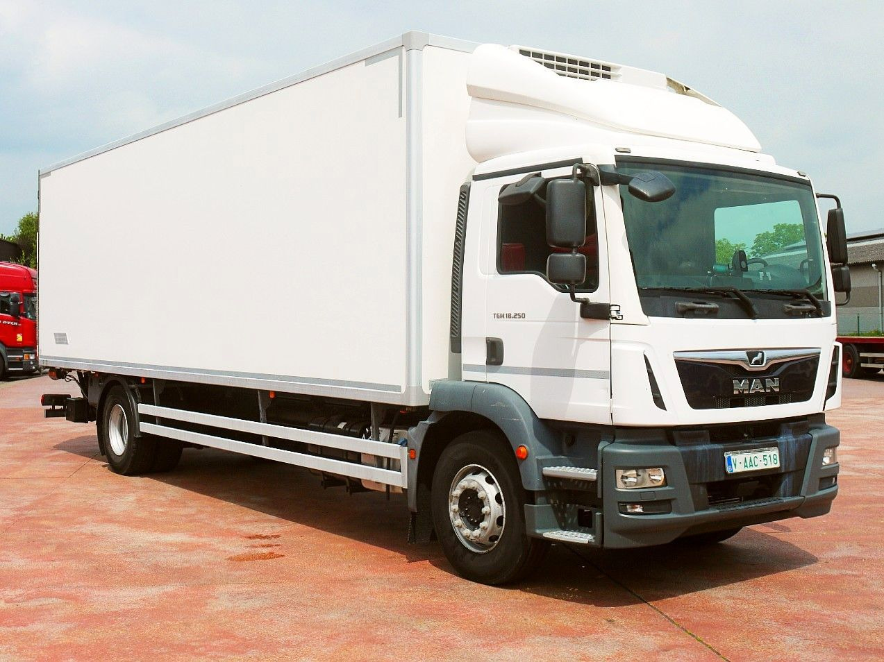 MAN TGM 18.250 KUHLKOFFER THERMOKING V800 MT A/C - Рефрижератор: фото 2 MAN TGM 18.250 KUHLKOFFER THERMOKING V800 MT A/C - Рефрижератор: фото 2