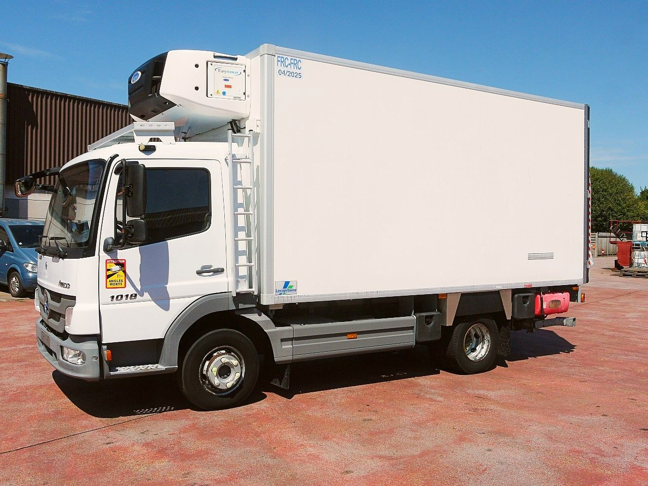 Mercedes-Benz 1018 ATEGO KUHLKOFFER CARRIER SUPRA 850 MT - Рефрижератор: фото 4 Mercedes-Benz 1018 ATEGO KUHLKOFFER CARRIER SUPRA 850 MT - Рефрижератор: фото 4