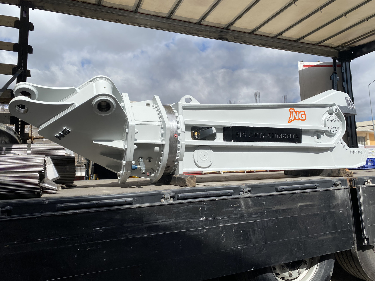 HYDRAULIC SCRAP METAL SHEARS - NG ATTACHMENTS - Гидромолот для Экскаваторов: фото 4 HYDRAULIC SCRAP METAL SHEARS - NG ATTACHMENTS - Гидромолот для Экскаваторов: фото 4