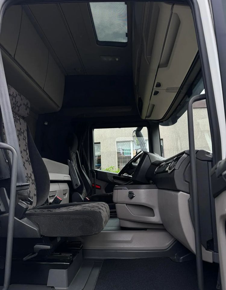 Scania R450 - Тягач: фото 4 Scania R450 - Тягач: фото 4