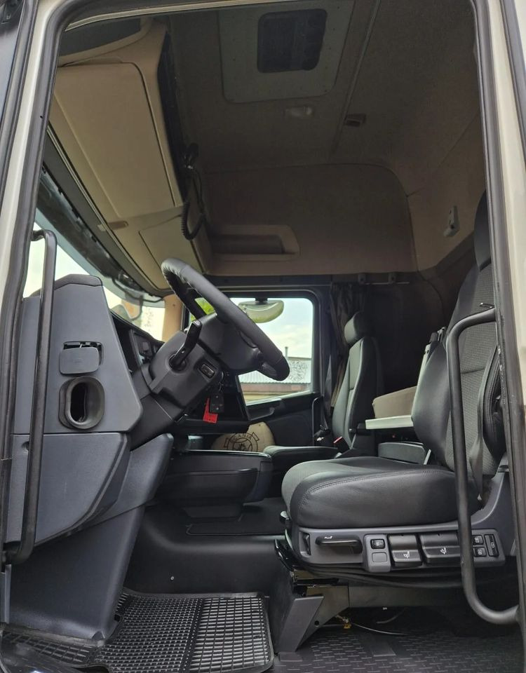 Тягач Scania R450: фото 20 Тягач Scania R450: фото 20