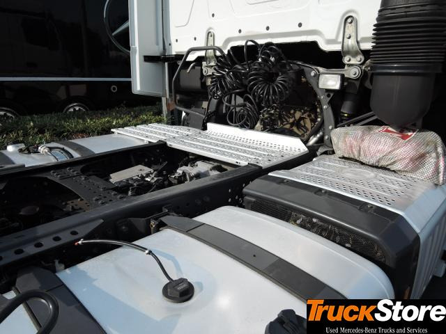 Mercedes-Benz Actros 1848 LS - Тягач: фото 2 Mercedes-Benz Actros 1848 LS - Тягач: фото 2