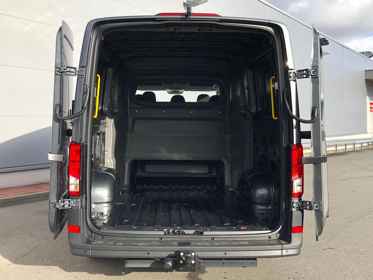 Цельнометаллический фургон, Грузопассажирский фургон MAN TGE 3.180 L3H2 MIXTO AUTOM ACC LED AHK DAB: фото 14 Цельнометаллический фургон, Грузопассажирский фургон MAN TGE 3.180 L3H2 MIXTO AUTOM ACC LED AHK DAB: фото 14