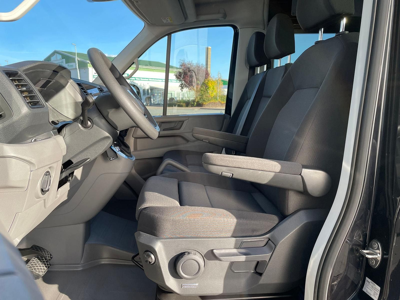 Цельнометаллический фургон, Грузопассажирский фургон MAN TGE 3.180 L3H3 MIXTO 4x4 AUTOM DIFF AHK ACC NAV: фото 12 Цельнометаллический фургон, Грузопассажирский фургон MAN TGE 3.180 L3H3 MIXTO 4x4 AUTOM DIFF AHK ACC NAV: фото 12