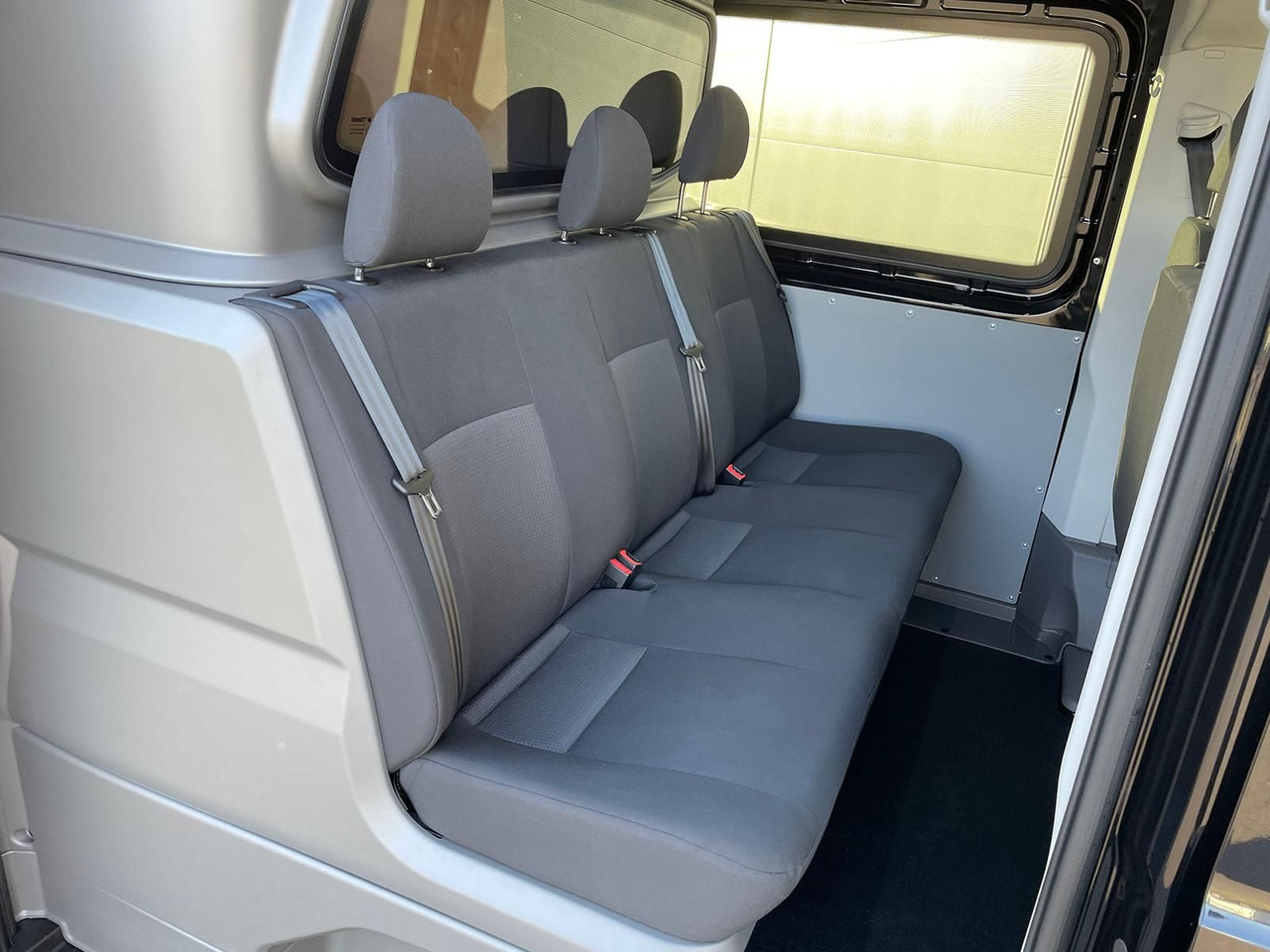 Цельнометаллический фургон, Грузопассажирский фургон MAN TGE 3.180 L3H3 MIXTO 4x4 AUTOM DIFF AHK ACC NAV: фото 10 Цельнометаллический фургон, Грузопассажирский фургон MAN TGE 3.180 L3H3 MIXTO 4x4 AUTOM DIFF AHK ACC NAV: фото 10