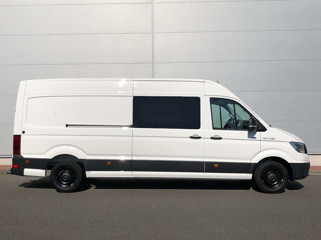 MAN TGE 3.180 L4H3 MIXTO 4x4 Autom LED ACC AHK - Легковой автомобиль: фото 5 MAN TGE 3.180 L4H3 MIXTO 4x4 Autom LED ACC AHK - Легковой автомобиль: фото 5