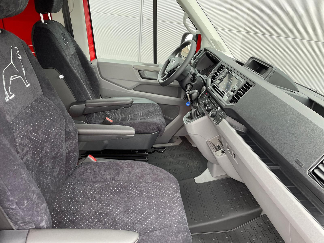 Цельнометаллический фургон MAN TGE 4.160 L3H3 Kasten NAVI TEMP SITZH FEUERROT: фото 15