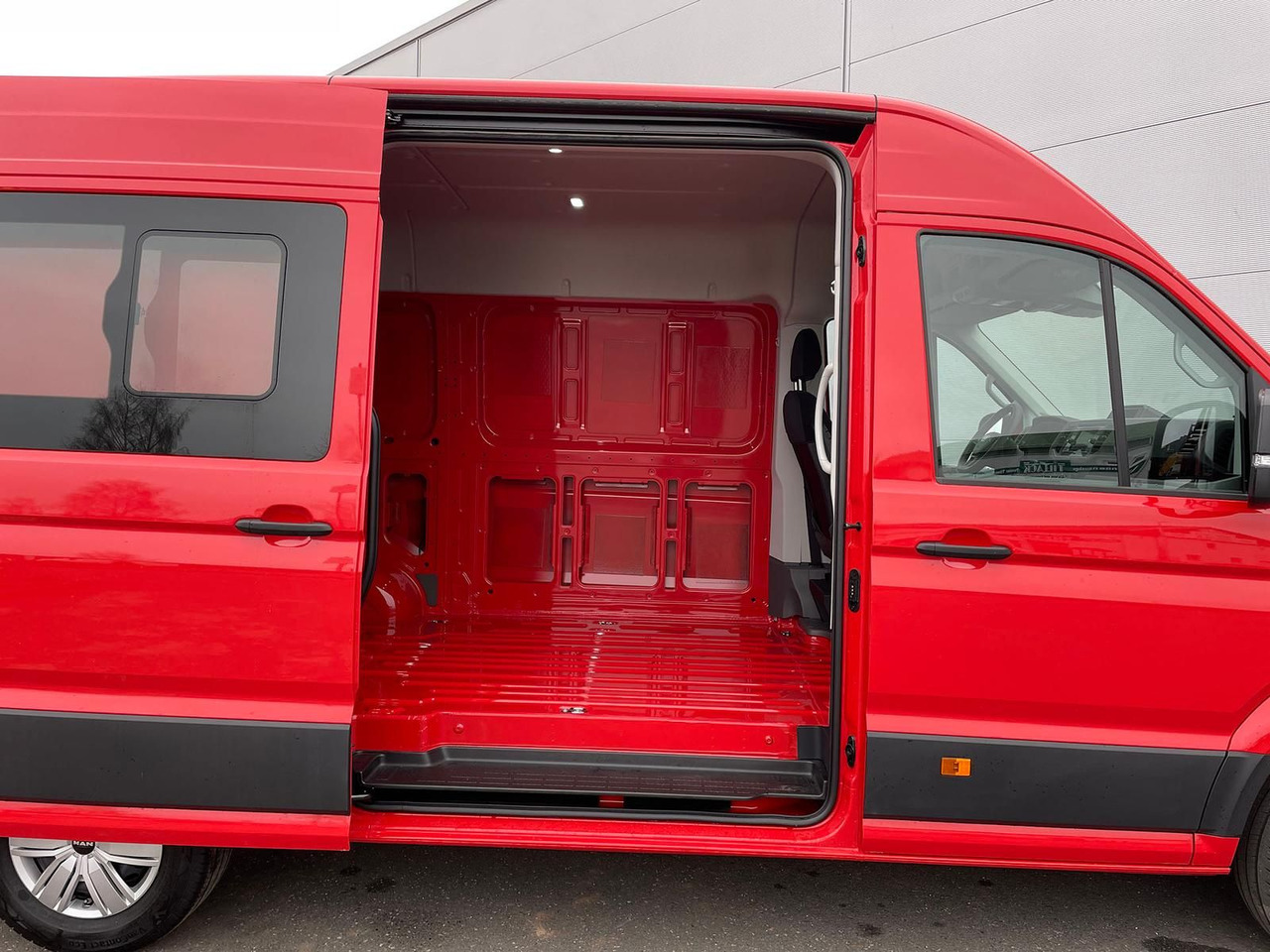 Цельнометаллический фургон MAN TGE 4.160 L3H3 Kasten NAVI TEMP SITZH FEUERROT: фото 9