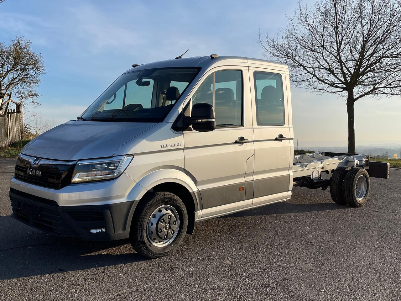 MAN TGE 5.160 Fahrgestell DOKA L4 AHK SITZHZ LED DAB - Легковой автомобиль: фото 1 MAN TGE 5.160 Fahrgestell DOKA L4 AHK SITZHZ LED DAB - Легковой автомобиль: фото 1