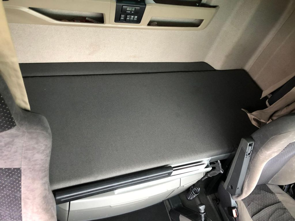 Тягач MAN TGX 41.640 8x4 Euro 6,Schwerlast 250t: фото 22 Тягач MAN TGX 41.640 8x4 Euro 6,Schwerlast 250t: фото 22