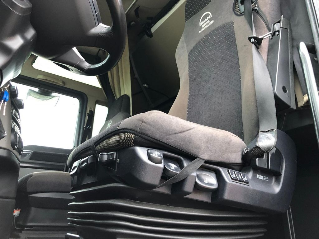 Тягач MAN TGX 41.640 8x4 Euro 6,Schwerlast 250t: фото 15 Тягач MAN TGX 41.640 8x4 Euro 6,Schwerlast 250t: фото 15