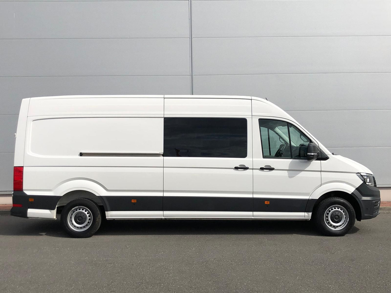 Volkswagen Crafter MIXTO 35 L4H3 KAMERA KLIMA SITZHZ DAB - Цельнометаллический фургон, Грузопассажирский фургон: фото 4 Volkswagen Crafter MIXTO 35 L4H3 KAMERA KLIMA SITZHZ DAB - Цельнометаллический фургон, Грузопассажирский фургон: фото 4