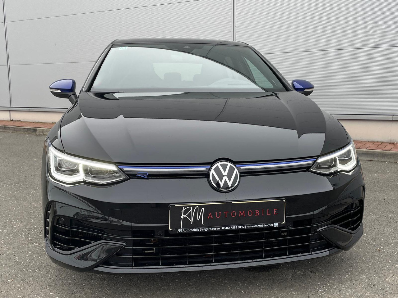 Volkswagen Golf VIII R Performance 4M Panorama Matrix - Седан: фото 3 Volkswagen Golf VIII R Performance 4M Panorama Matrix - Седан: фото 3