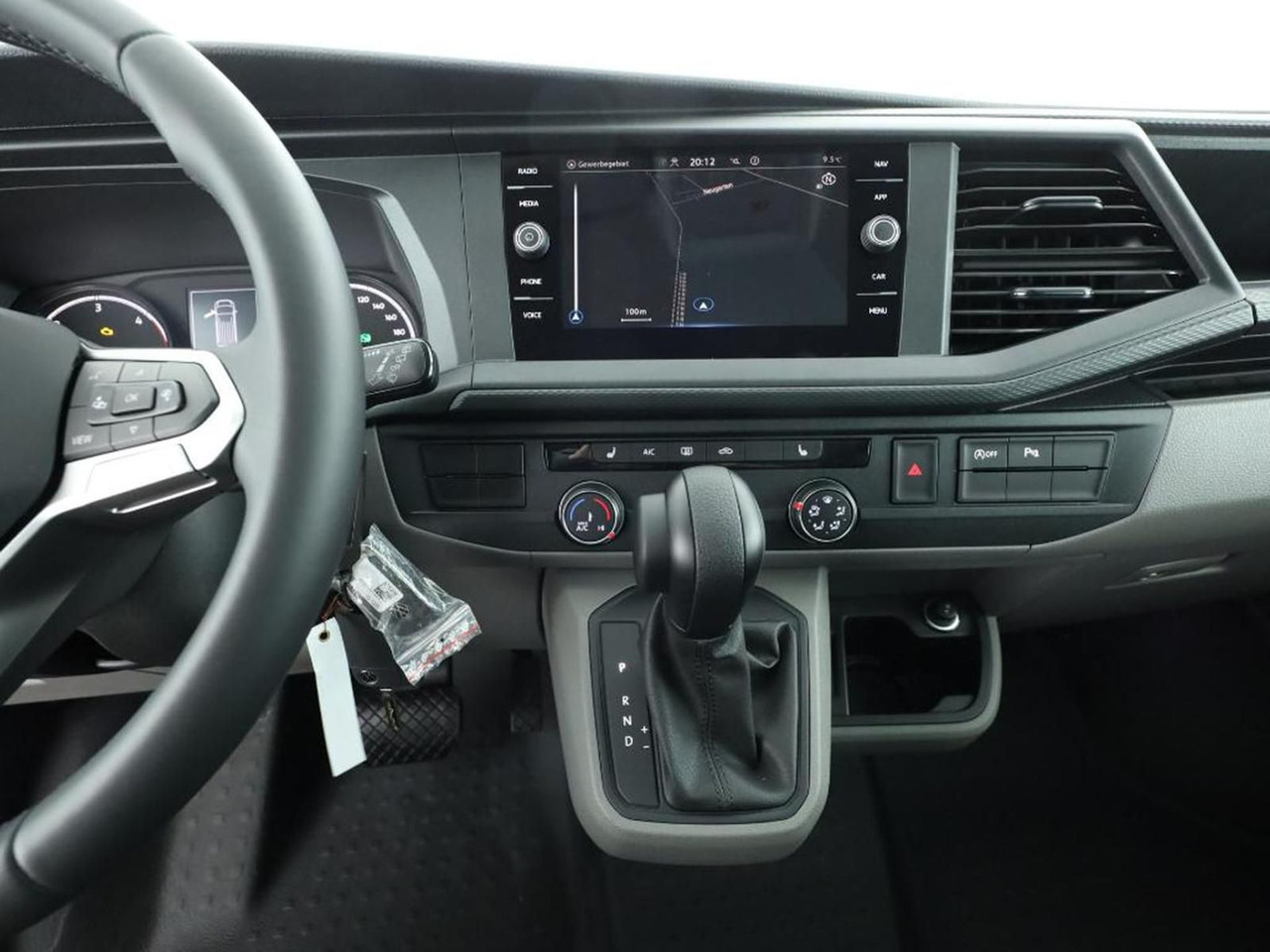 Volkswagen T6.1 Transporter 4MOTION NAVI STANDHZ ACC PDC - Пассажирский фургон: фото 5 Volkswagen T6.1 Transporter 4MOTION NAVI STANDHZ ACC PDC - Пассажирский фургон: фото 5